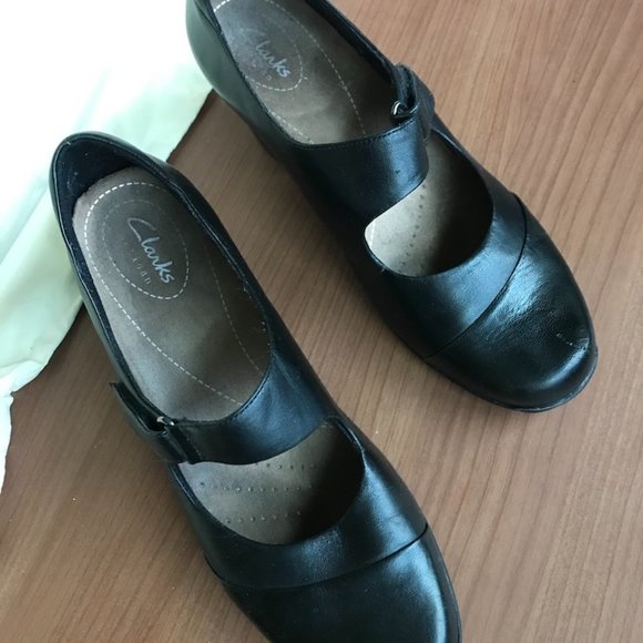 Clarks Black Mary Janes - Picture 3 of 10
